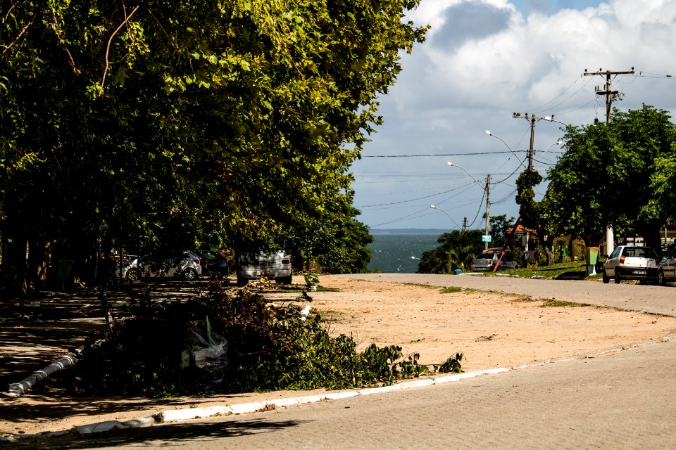 22.01.2021 - Projeto Bairro Bem Cuidado, serviços de limpeza urbana no Balneário dos Prazeres - Foto Michel Corvello