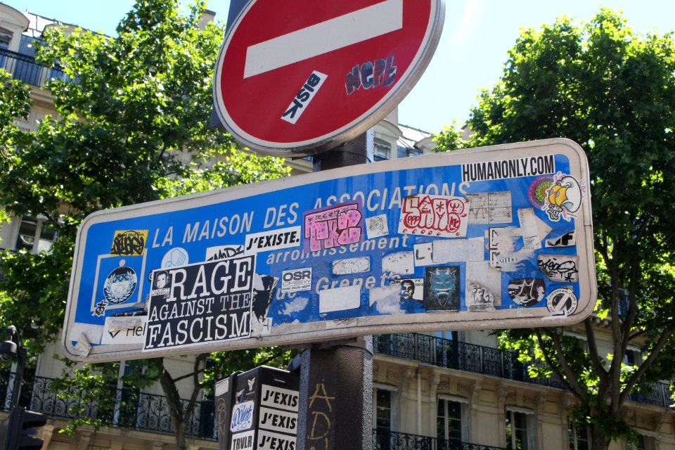 Panneau militant