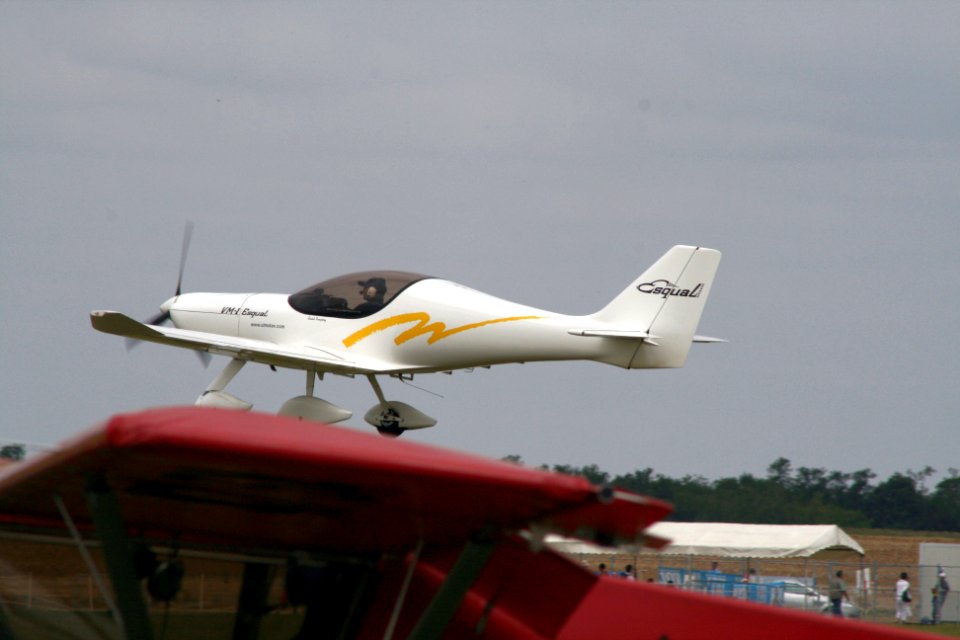 61KD Aerocomp VM-1 Esqual