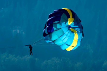 Parasailing in Coeur d'Alene, ID. photo