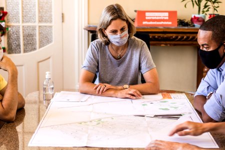 17.12.2020 - Prefeita Paula Mascarenhas realiza o anúncio de recurso para obra do PAC Farroupilha com o vereador eleito Cesinha (PSB) - Foto Michel Corvello