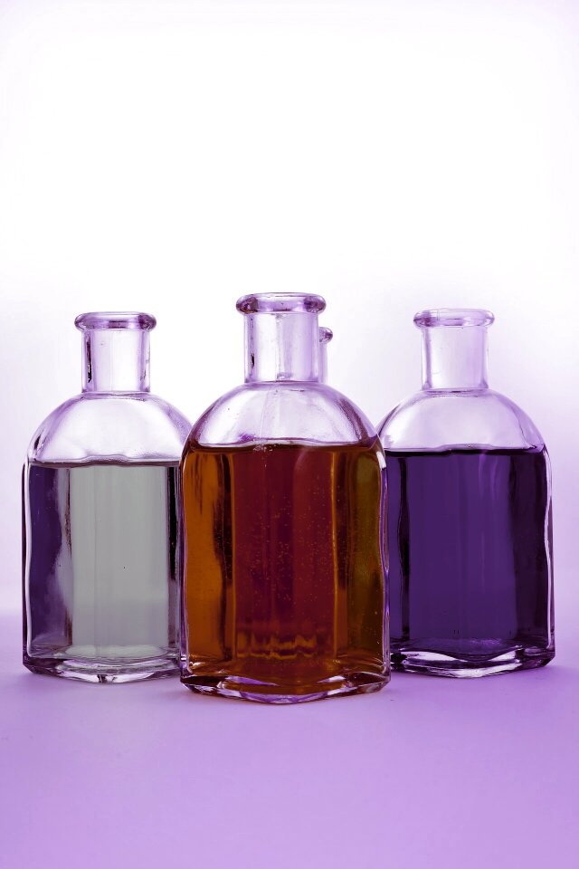 Liquid glass color