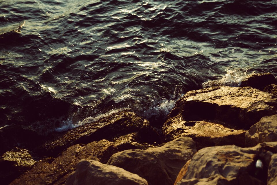 Sea waves nature
