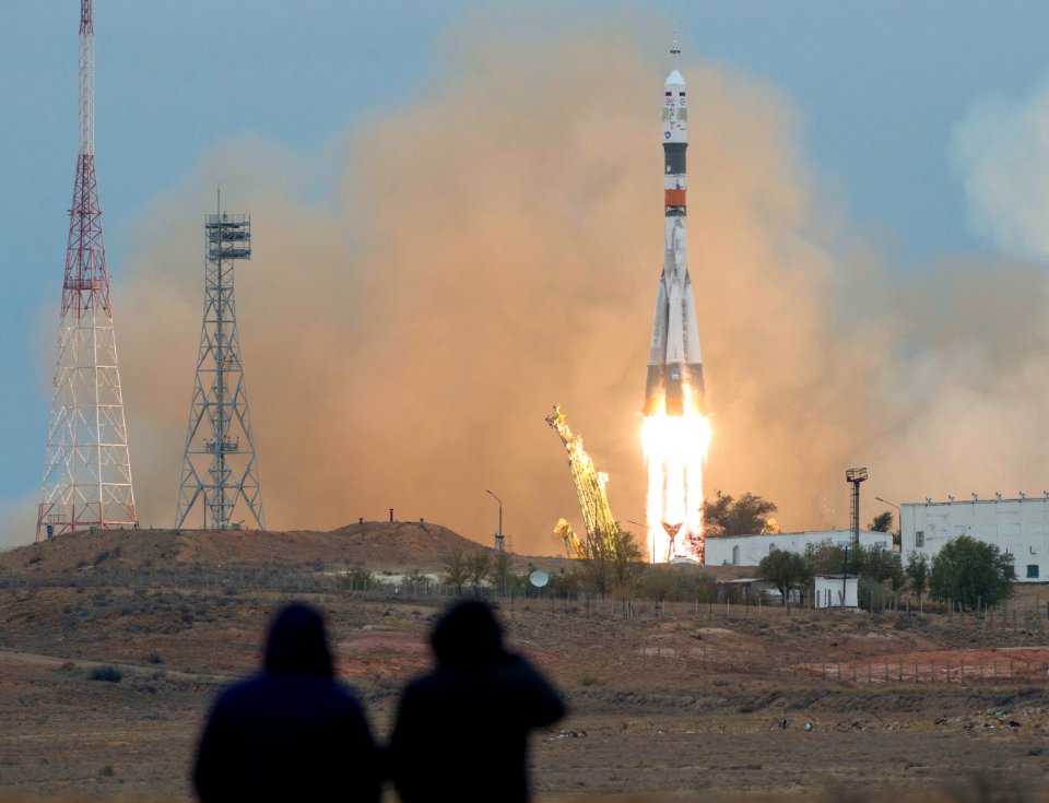 Expedition 49 Launch