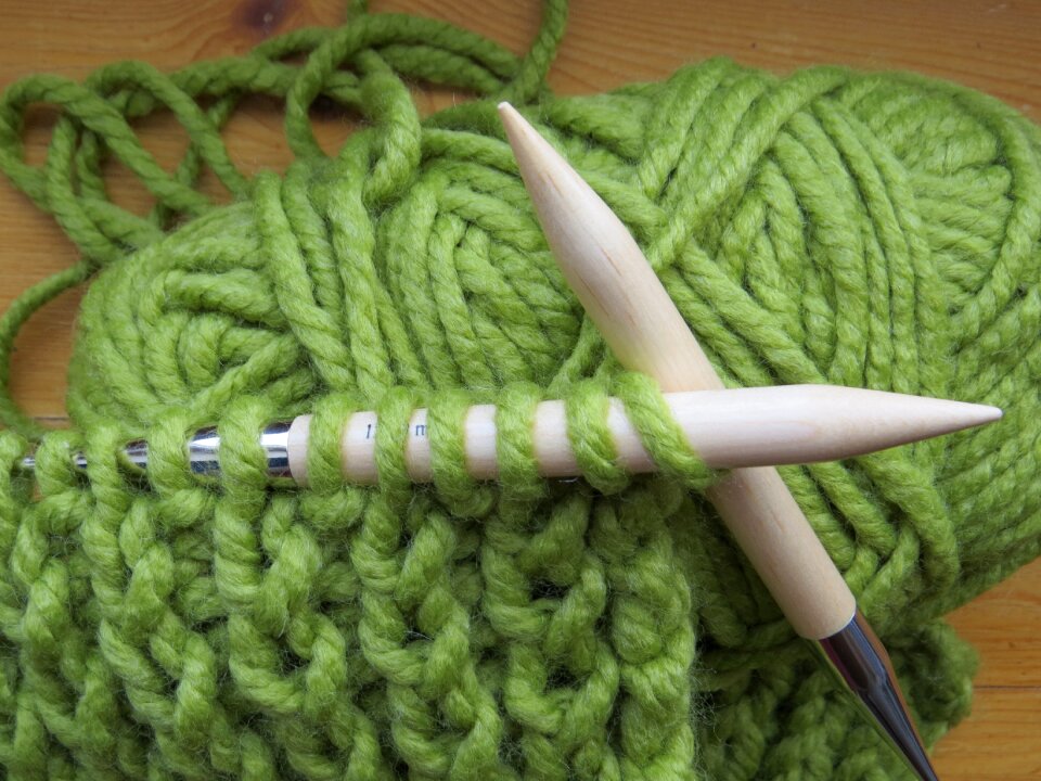 Cat's cradle pattern woollen