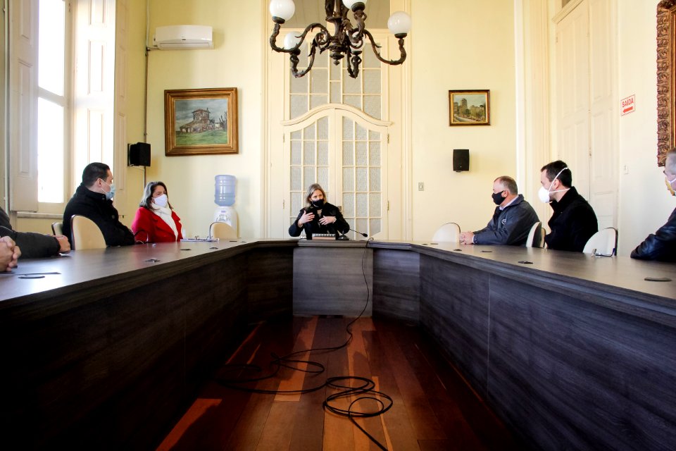 03.07.2020 – Prefeita Paula Mascarenhas em Reunião com os clubes de futebol Foto: Rodrigo Chagas