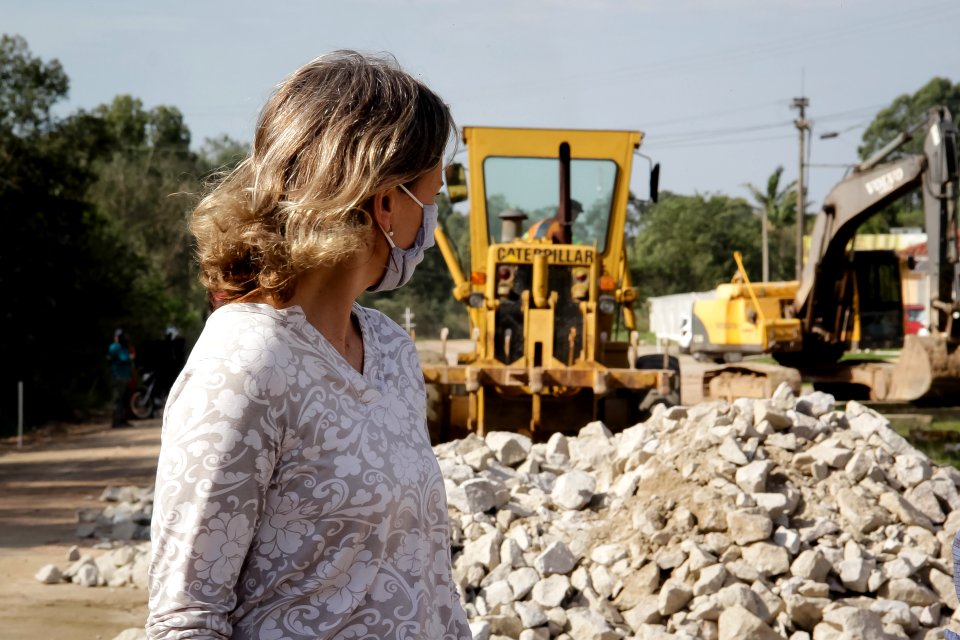 24.06.2020 – Prefeita Paula Mascarenhas Visita às obras do lote Três Vendas Foto: Rodrigo Chagas
