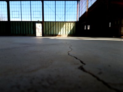 studio floor crack 3