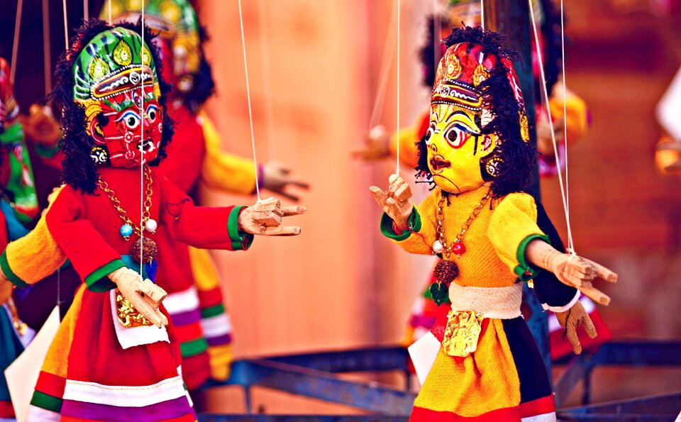 Puppeteer dolls manipulate
