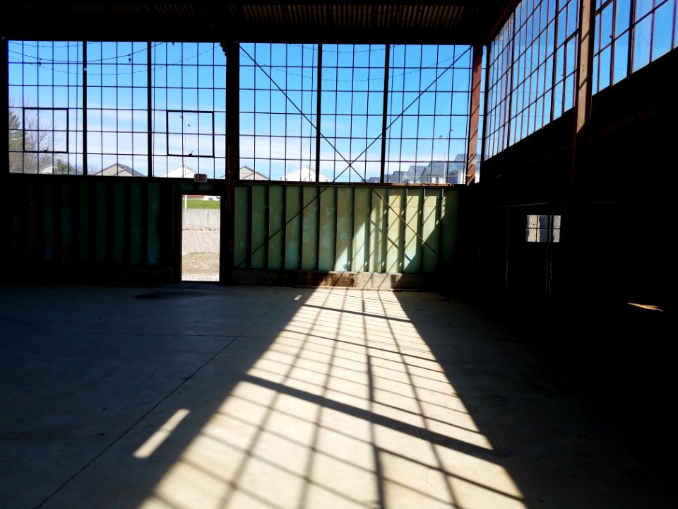 Mullion shadow perspective 2