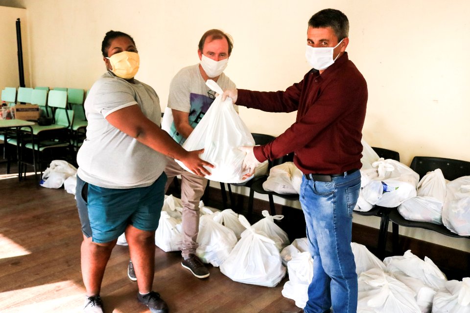 22 04 2020 Doação de alimentos para comunidade LGBT Fotos Paulo Ienczak