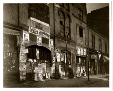 Capturing the City: Photographs from the Streets of St. Louis, 1900–1930 photo