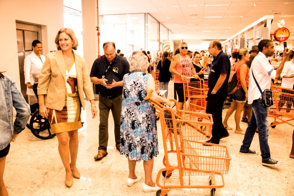 05.03.2020 - Prefeita Paula Mascarenhas prestigia a  inauguração da nova unidade do Supermercado Nicolini - Foto Michel Corvello
