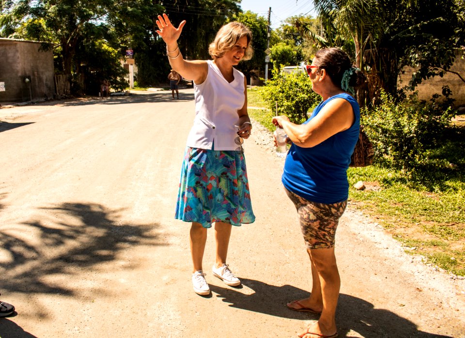 16.02.2020 - Prefeita Paula Mascarenhas visita a obra de pavimentação no Balneário dos Prazeres dentro do programa Obra no Bairro - Foto Michel Corvello
