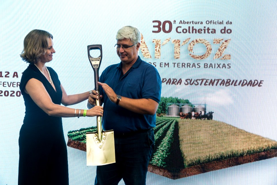 13.02.2020 - Prefeita Paula Mascarenhas participa da abertura da Colheita do Arroz - Foto: Gustavo Vara