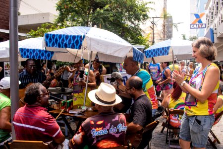 Prefeita Paula Mascarenhas prestigia Carnaval de rua do Bloco Expresso 620 com a Rádio Pelotense - Foto Michel Corvello