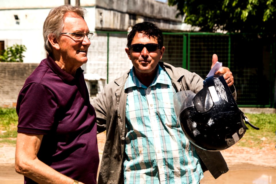 13.02.2020 - Prefeita Paula Mascarenhas e o vice Idemar Barz visitam as obras de drenagem da rua Mario Peiruque - Foto: Gustavo Vara