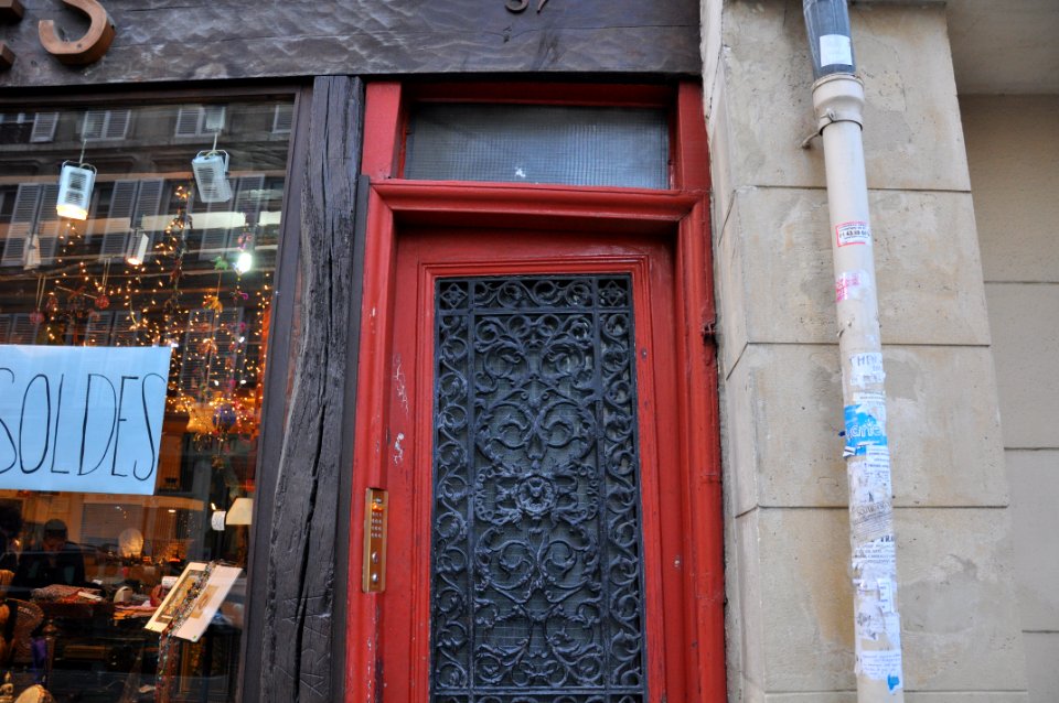 Weird angle door - Marais - PAris photo