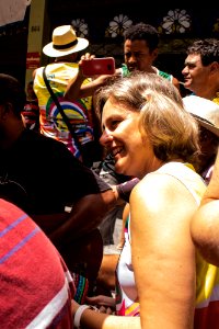 Prefeita Paula Mascarenhas prestigia Carnaval de rua do Bloco Expresso 620 com a Rádio Pelotense - Foto Michel Corvello