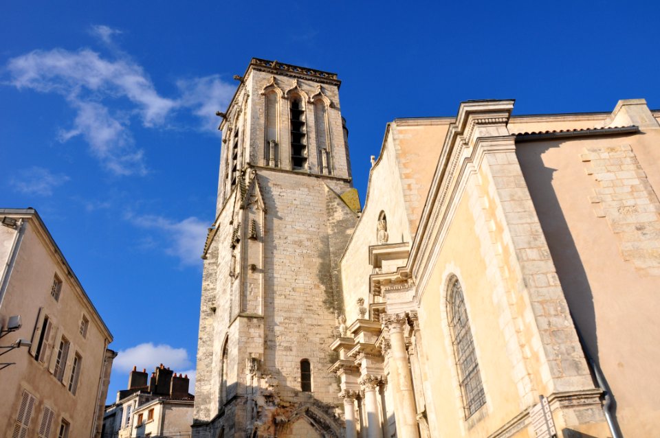 Église Saint Sauveur