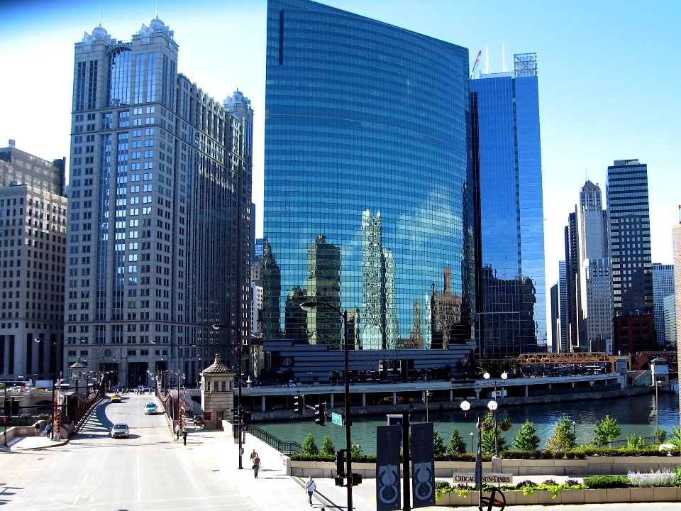 Chicago from the Holiday Inn Chicago Mart Plaza‎