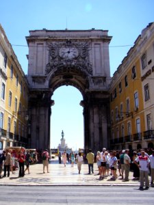 Porte de la place du commerce - Lisboa photo