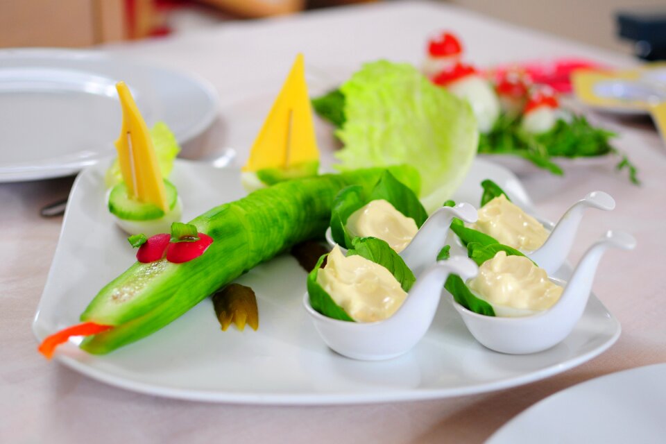 Food dish dish for the kids