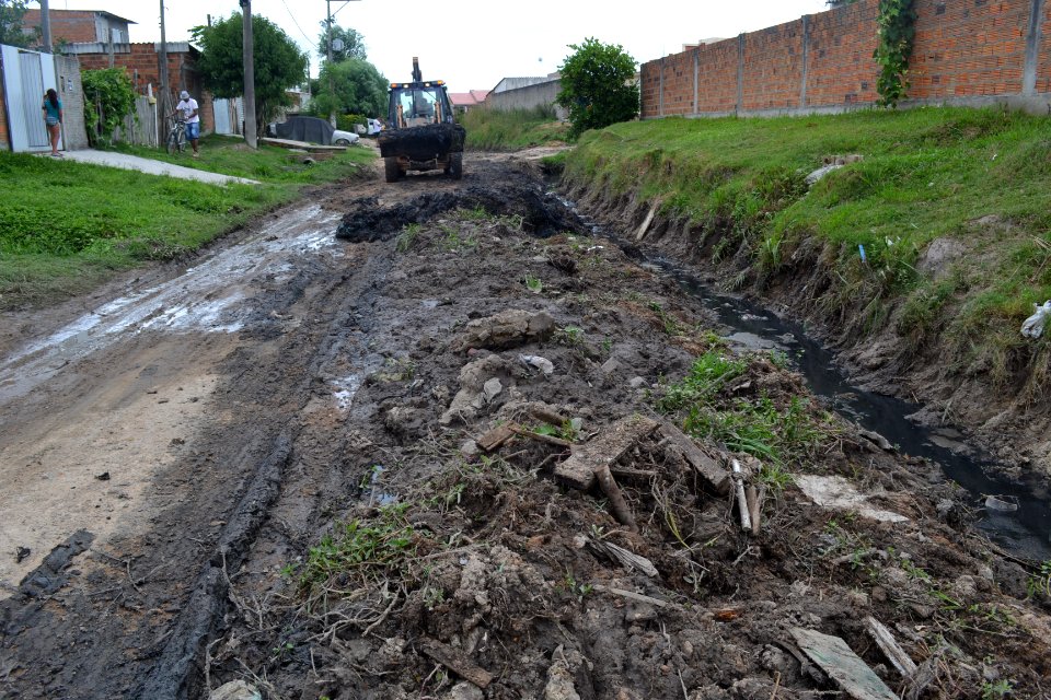 22.01.2020 - Limpeza de valeta nas Três Vendas - Foto Janine Tomberg
