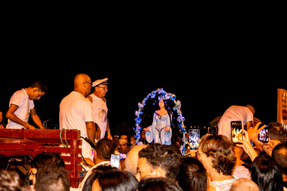 01.02.2020 - Prefeita Paula Mascarenhas prestigia a recepção da imagem de Iemanjá - Foto Michel Corvello