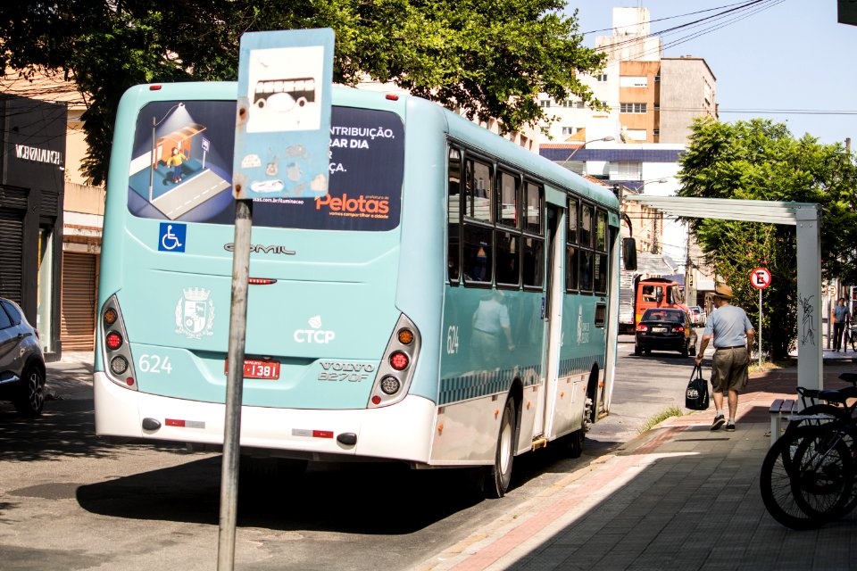 17.01.2020 - Novas paradas de ônibus da rua Dom Pedro II - Foto Michel Corvello