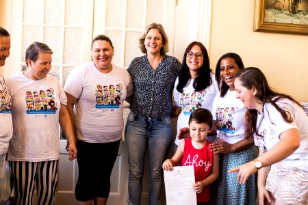 27.12.2019 - Prefeita Paula Mascarenhas realiza assinatura da lei 6.757 que inclui a Semana de Conscientização e Publicização da Doença de Duchenne Becker no calendário oficial do município. Lei de autoria da vereadora Daiane Dias - Foto: Gustavo Vara