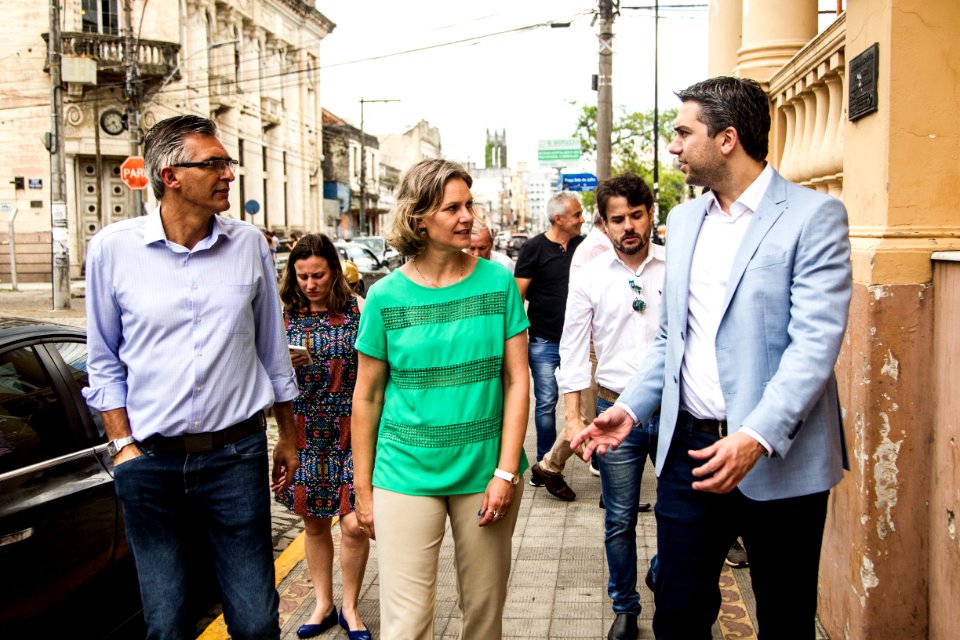 20.12.2019 - Prefeita Paula Mascarenhas e o vice idemar Barz realizam a entrega de veículos adquiridos com recursos do Finisa para as Administrações Regionais da SSUI - Foto: Gustavo Vara