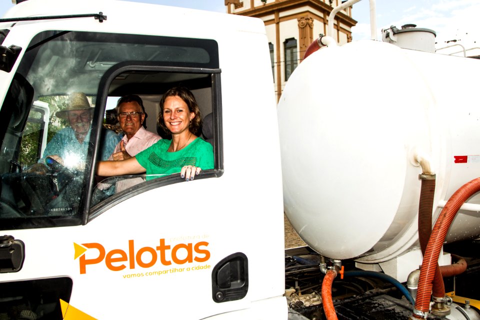 20.12.2019 - Prefeita Paula Mascarenhas e o vice idemar Barz realizam a entrega de veículos adquiridos com recursos do Finisa para as Administrações Regionais da SSUI - Foto: Gustavo Vara