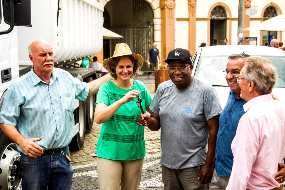 20.12.2019 - Prefeita Paula Mascarenhas e o vice idemar Barz realizam a entrega de veículos adquiridos com recursos do Finisa para as Administrações Regionais da SSUI - Foto: Gustavo Vara