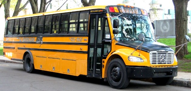 2004 Mercedes Benz Saf-T-Liner C2 School Bus photo