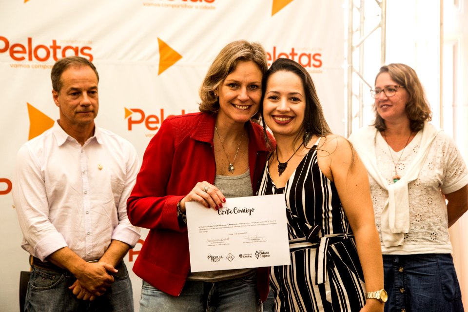 17.12.2019 - Prefeita Paula Mascarenhas entrega os certificados da formatura da metodologia Conte Comigo - Foto: Gustavo Vara