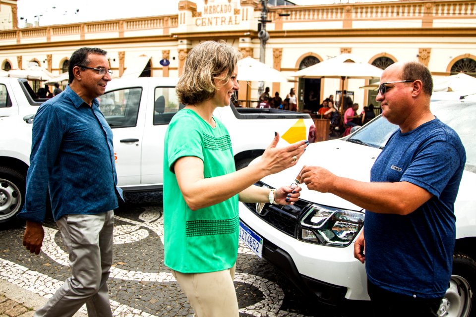 20.12.2019 - Prefeita Paula Mascarenhas e o vice idemar Barz realizam a entrega de veículos adquiridos com recursos do Finisa para as Administrações Regionais da SSUI - Foto: Gustavo Vara