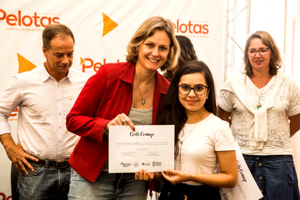 17.12.2019 - Prefeita Paula Mascarenhas entrega os certificados da formatura da metodologia Conte Comigo - Foto: Gustavo Vara