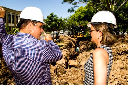 19.12.2019 - Prefeita Paula Mascarenhas visita às obras do Sanep  na Praça do Colono, rua Barão de Azevedo Machado (entre Gonçalves Chaves e JK), avenida Ildefonso em frente a Mario Peiruque  - Foto: Gustavo Vara