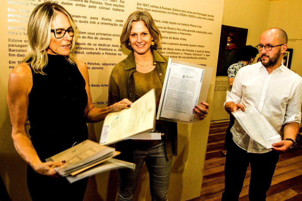 18.12.2019 - Prefeita Paula Mascarenhas participa da abertura da exposição ‘Gottuzo - Foto: Gustavo Vara