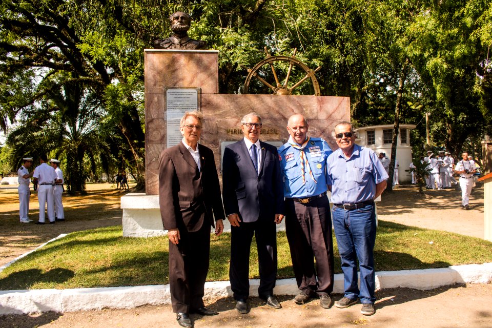 12.12.2019 - Vice-prefeito Idemar Barz participa da reinauguração do busto do patrono da Marinha do Brasil - Foto Michel Corvello