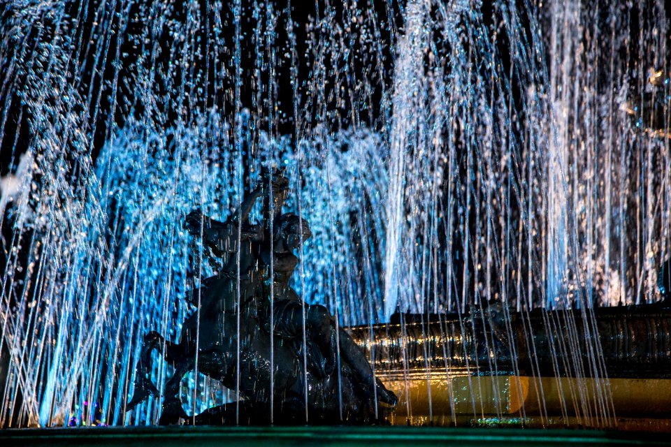 13.12.2019 - Acendimento das luzes e águas dançantes do Natal na Praça Coronel Pedro Osório - Foto: Gustavo Vara
