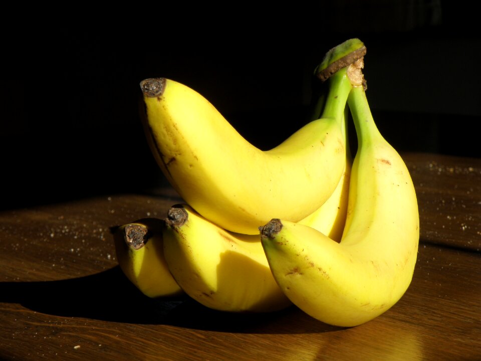 Yellow cluster fruit