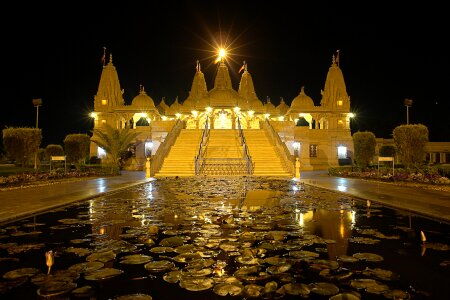 Night reflection tourism