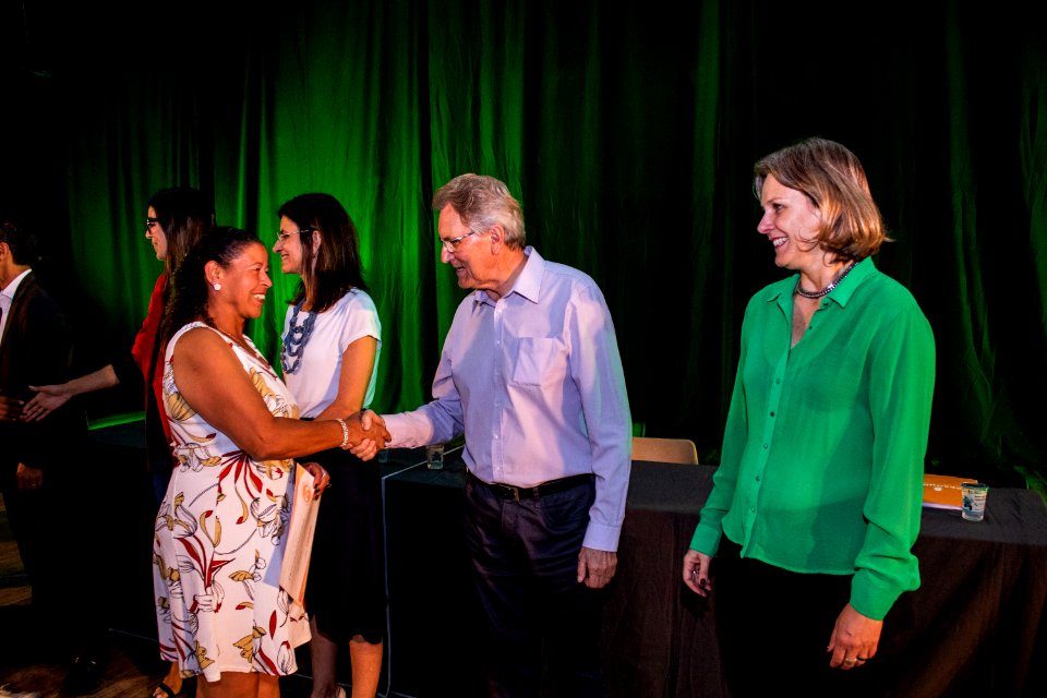 29.11.2019 - Prefeita Paula Mascarenhas e o vice Idemar Barz prestigiam a formatura dos cursos do projeto de Geração de Emprego e Renda da SHRF - Foto Michel Corvello