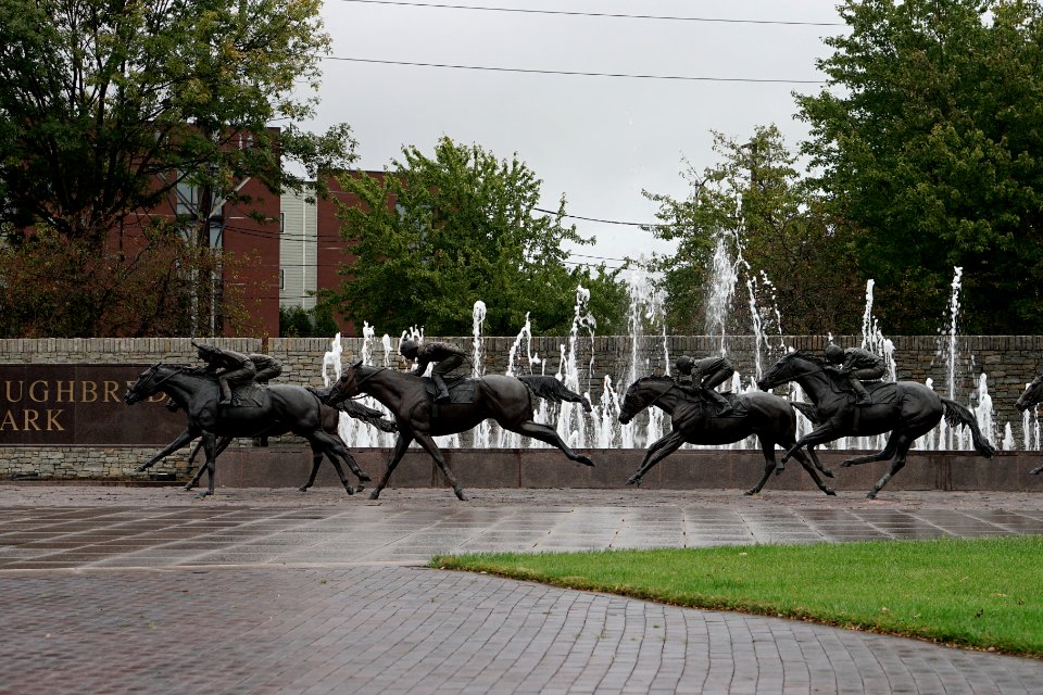 Thoroughbred Park, Lexington