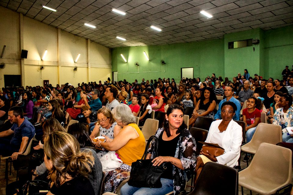 29.11.2019 - Prefeita Paula Mascarenhas e o vice Idemar Barz prestigiam a formatura dos cursos do projeto de Geração de Emprego e Renda da SHRF - Foto Michel Corvello