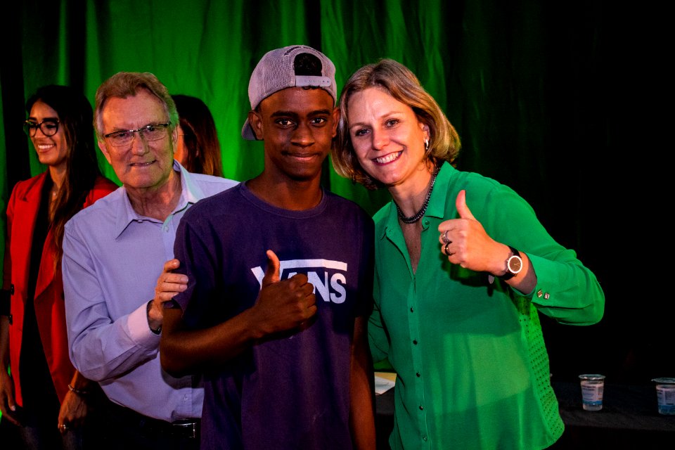 29.11.2019 - Prefeita Paula Mascarenhas e o vice Idemar Barz prestigiam a formatura dos cursos do projeto de Geração de Emprego e Renda da SHRF - Foto Michel Corvello