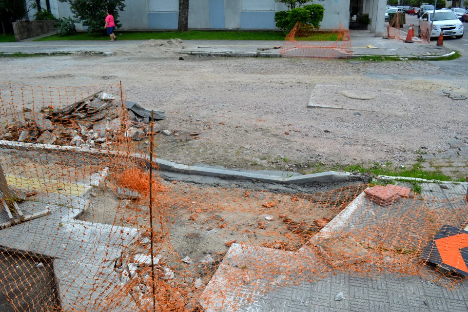 13.11.2019 - SEPLAG -Melhorias na rua Leonardo Colares - Foto Janine Tomberg