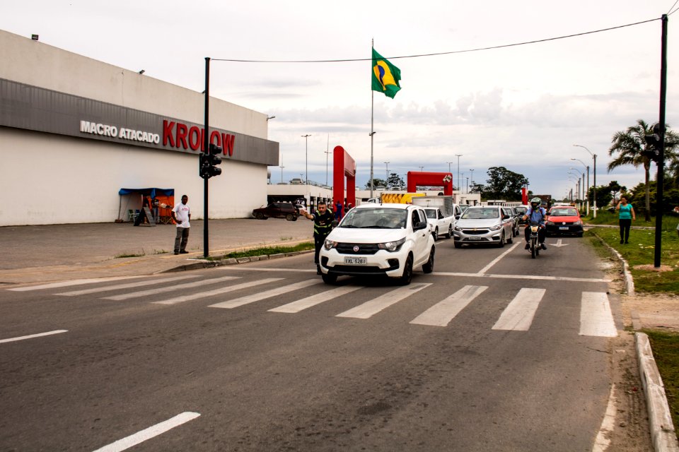13.11.2019 - Mudanças de trânsito e instalação de nova sinalização nas avenidas da Zona Norte - Foto Michel Corvello